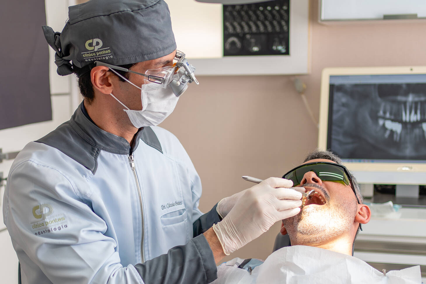 Implantes dentários em Fortaleza