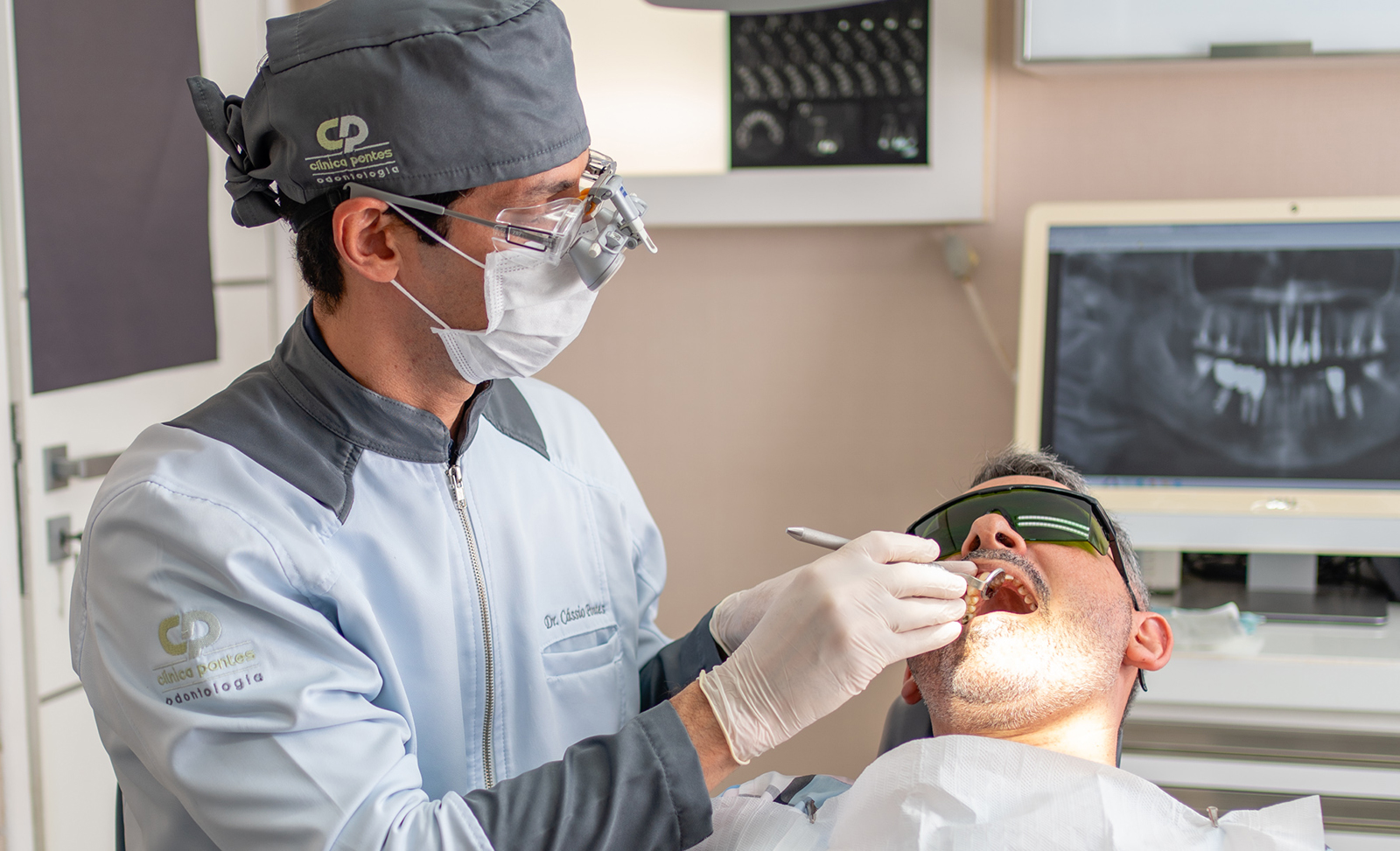 Implantes dentários em Fortaleza